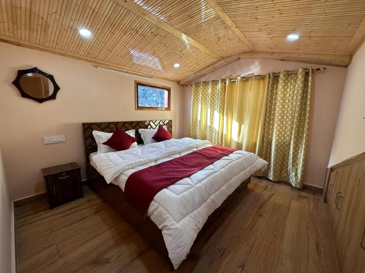 Nav Nidhi B&B Shimla Exteriör bild