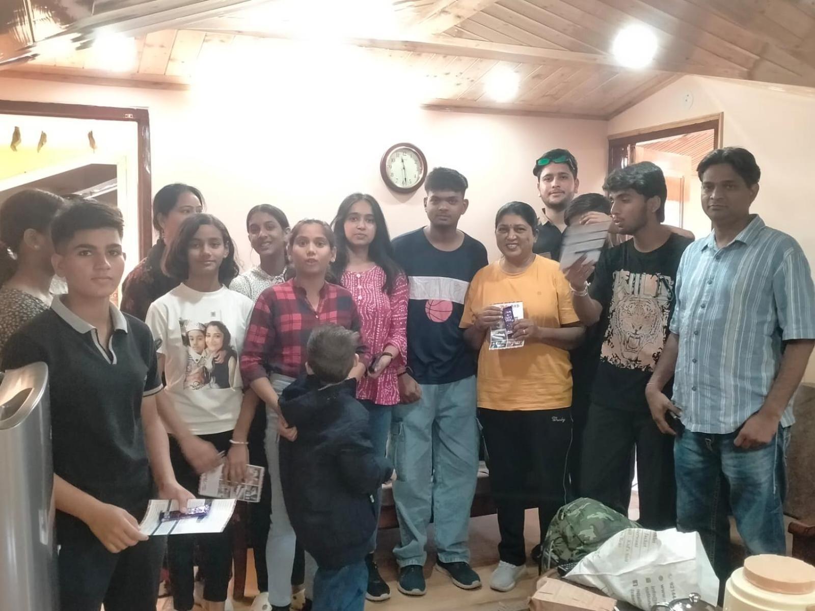 Nav Nidhi B&B Shimla Exteriör bild