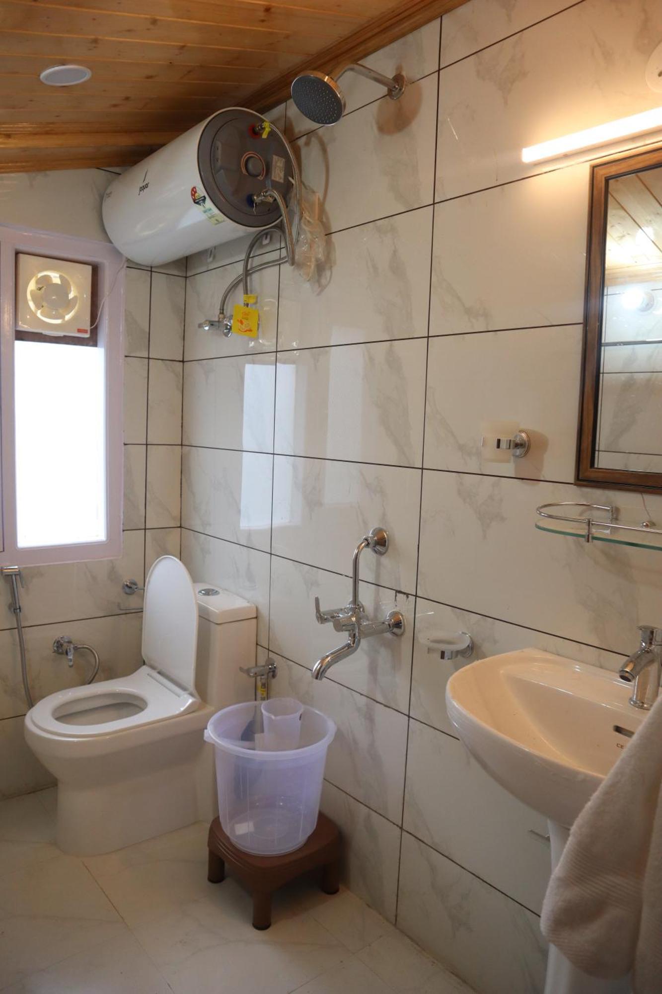 Nav Nidhi B&B Shimla Exteriör bild
